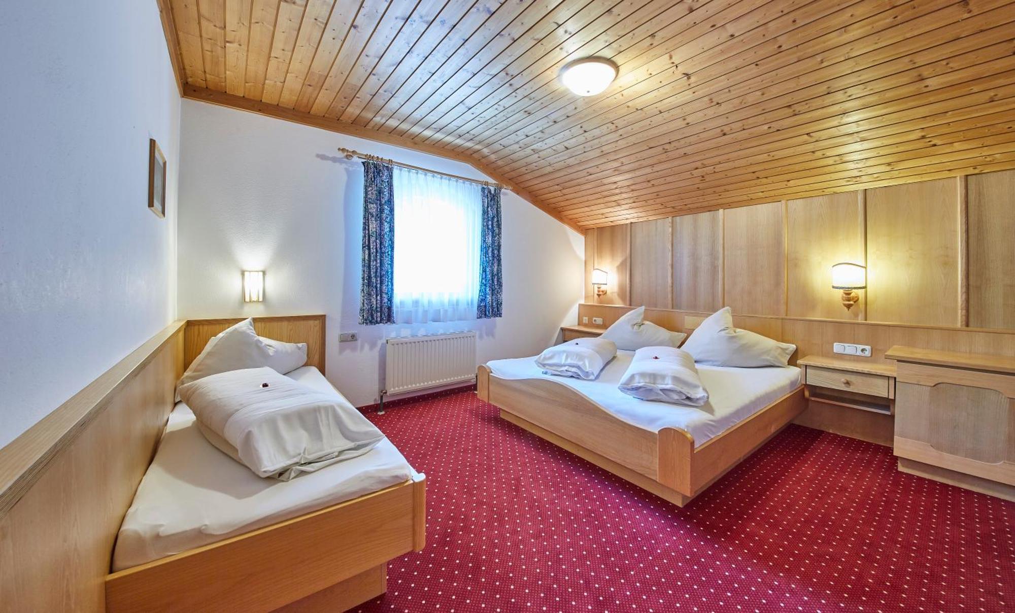 Apart-Hotel Forellenhof Saalbach-Hinterglemm Szoba fotó